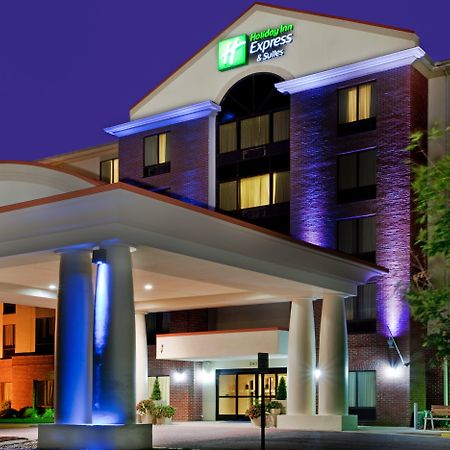 Holiday Inn Express & Suites Chesapeake By Ihg Екстериор снимка