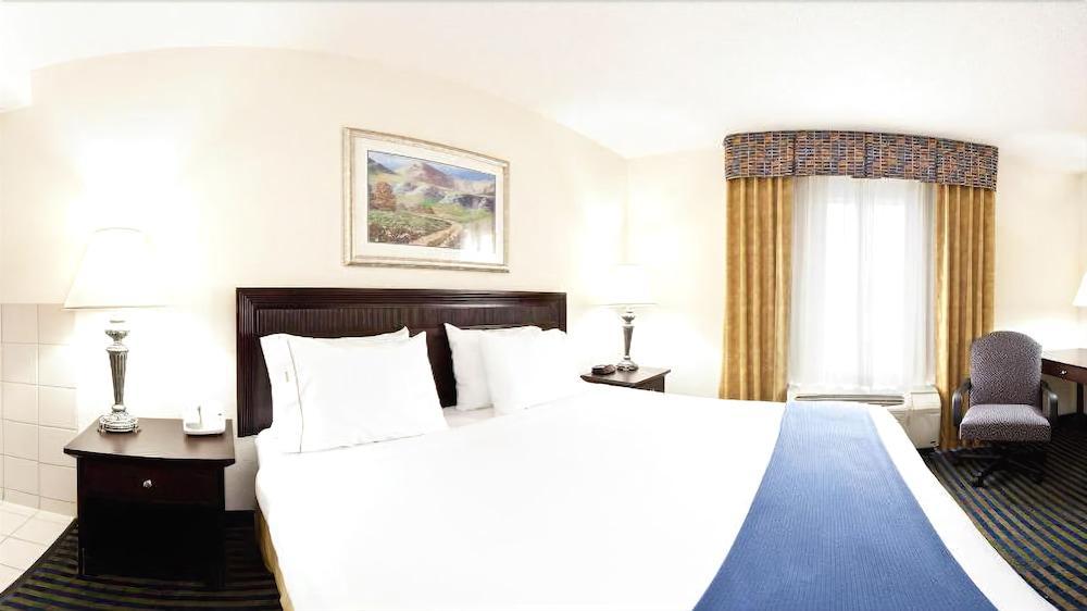 Holiday Inn Express & Suites Chesapeake By Ihg Екстериор снимка