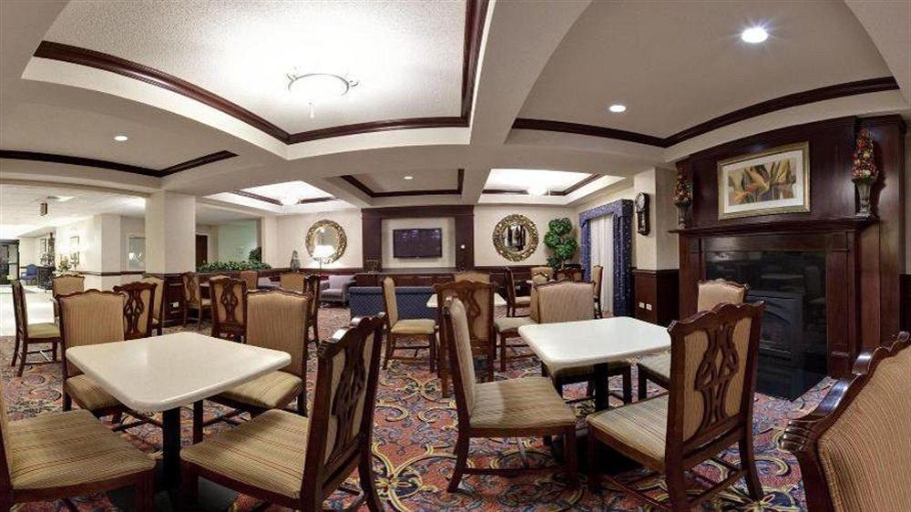 Holiday Inn Express & Suites Chesapeake By Ihg Екстериор снимка