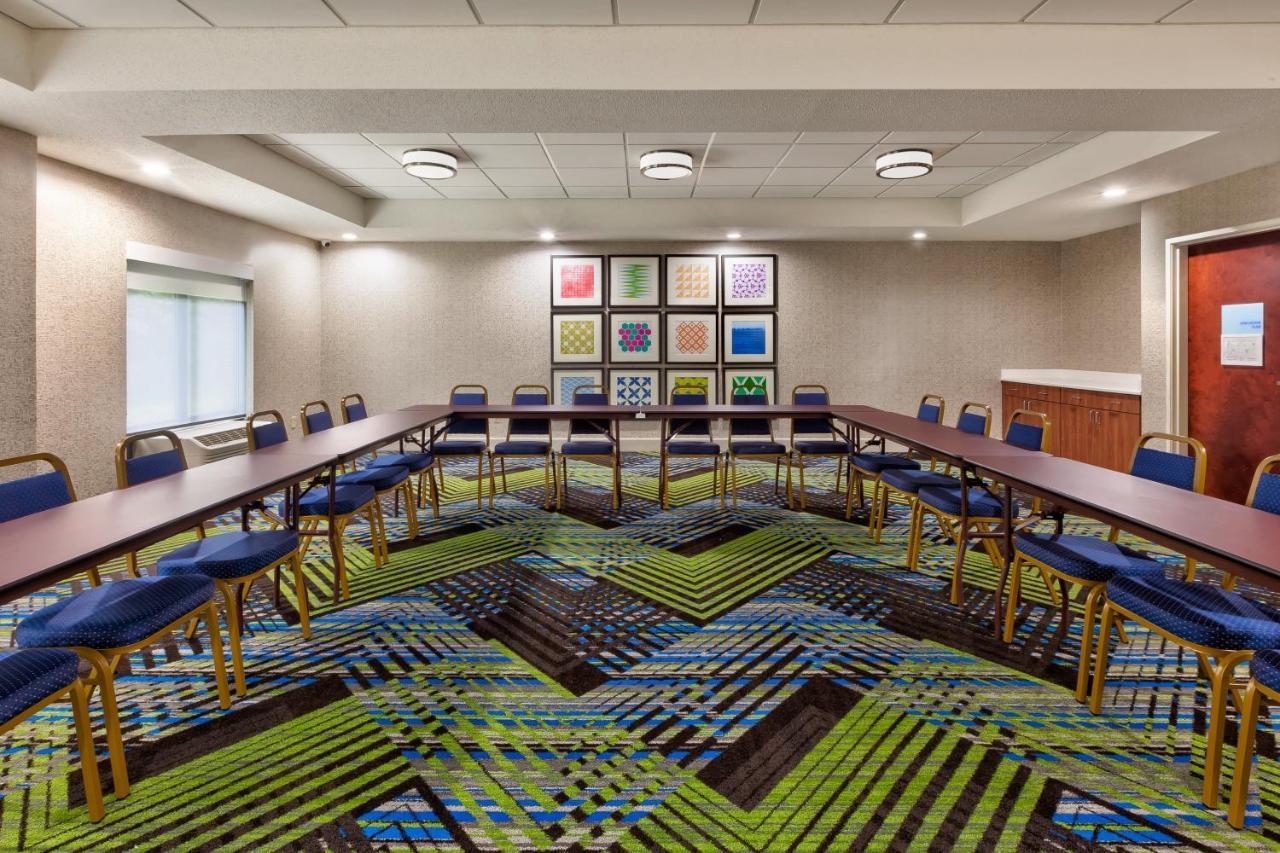 Holiday Inn Express & Suites Chesapeake By Ihg Екстериор снимка