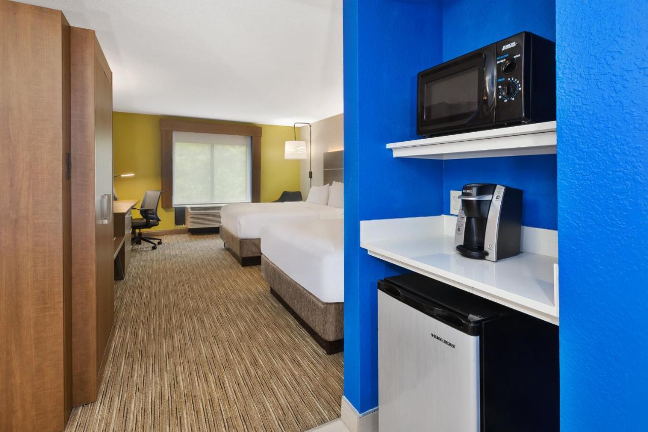 Holiday Inn Express & Suites Chesapeake By Ihg Екстериор снимка
