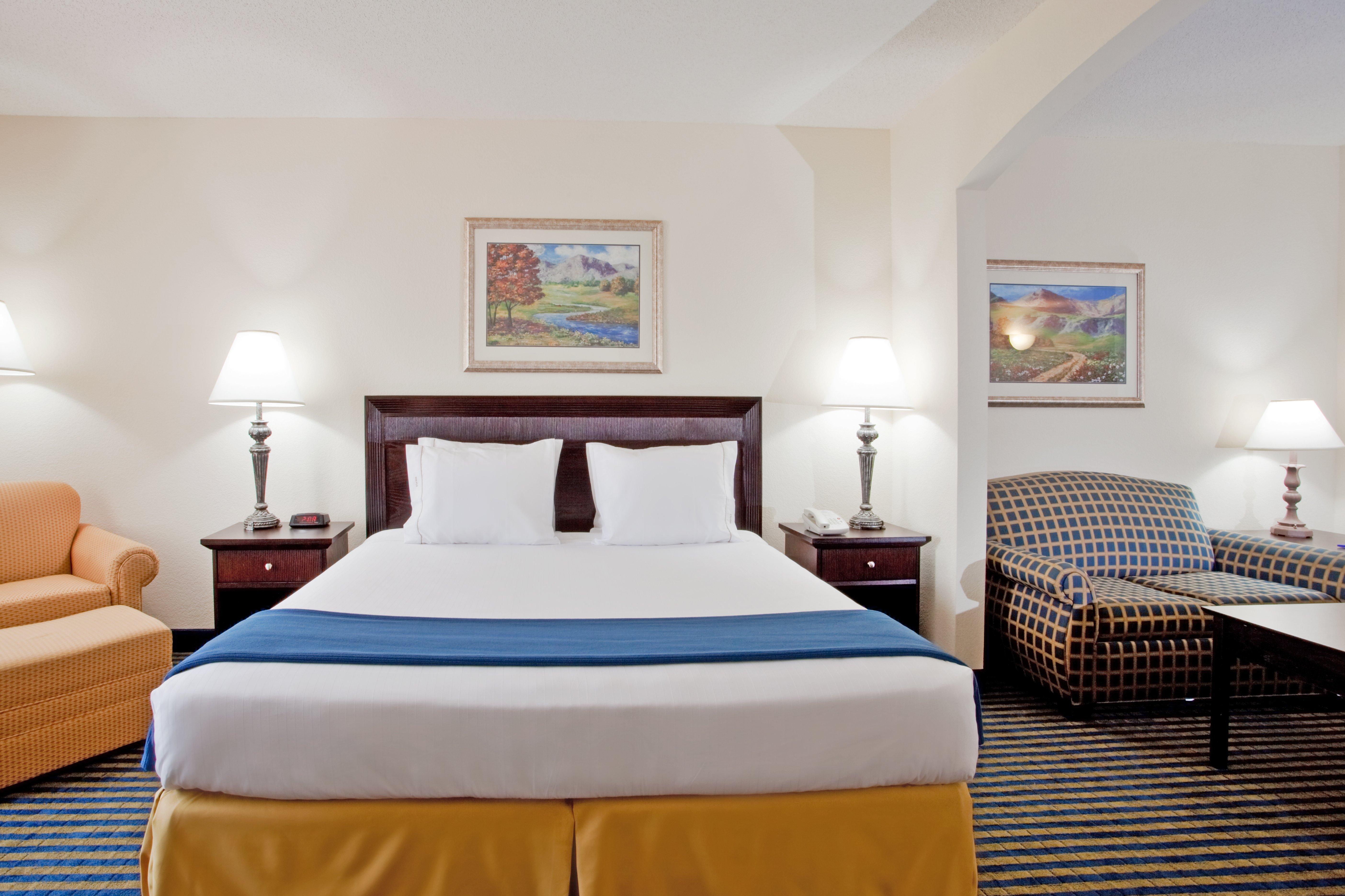 Holiday Inn Express & Suites Chesapeake By Ihg Екстериор снимка